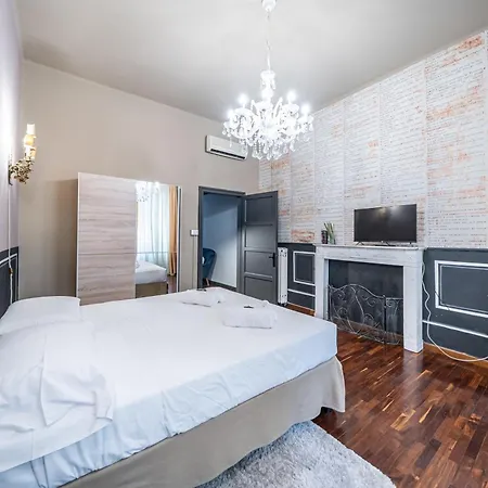 Hoomee Piazza Erbe * Verona