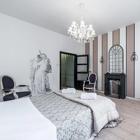 Apartment Hoomee Piazza Erbe